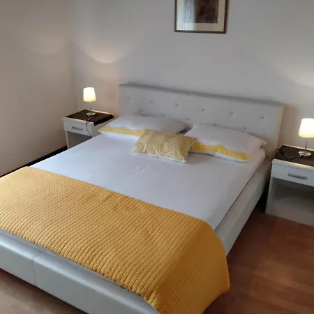 Apartment Avsec Krk Town